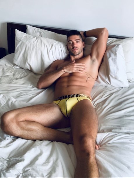 Raphael Louis naked onlyfans pics