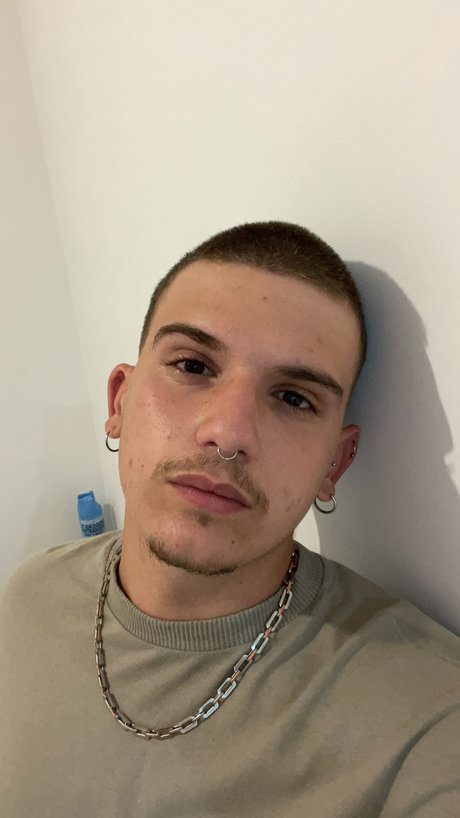 Rsinapellido naked onlyfans