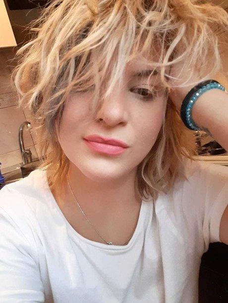 Raluka Matei only fans pics