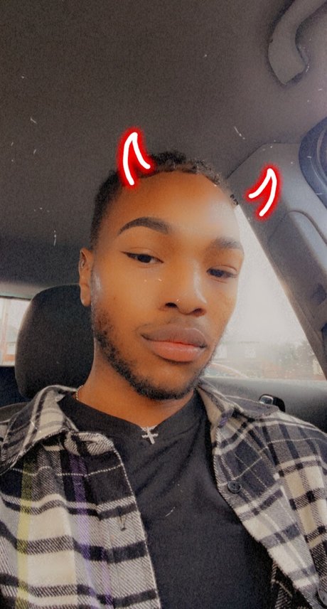 Rhy_ naked only fans