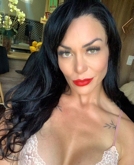 Rhenata Schmidt onlyfans sextape