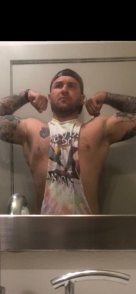 Reo Van Dam strip onlyfans