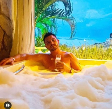 Renan Gon alves batista onlyfans nude photos