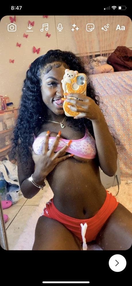 Remaa bhadd onlyfans leaked.