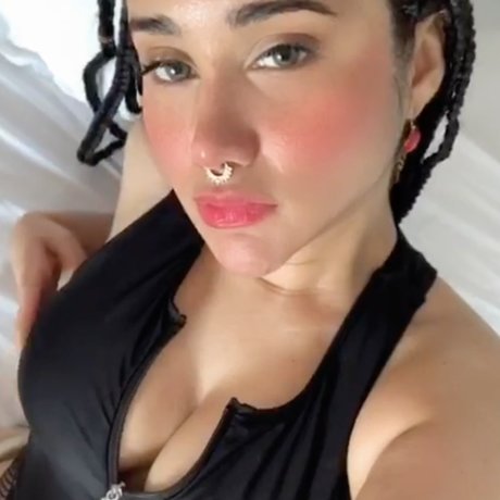 RedVelvetDoll naked onlyfans leaked