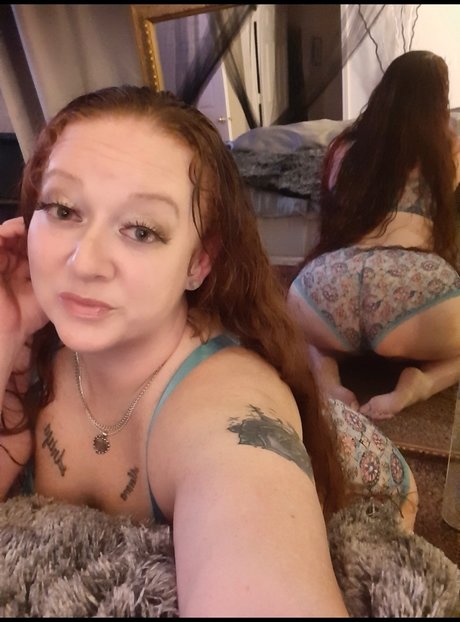 Red Head RiRi onlyfans naked porn