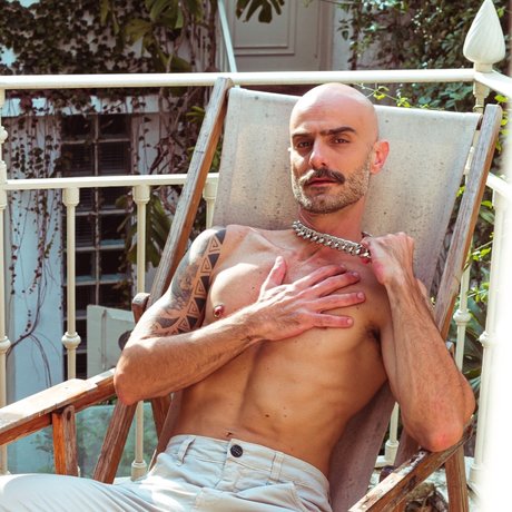 Reco Romanello onlyfans posts