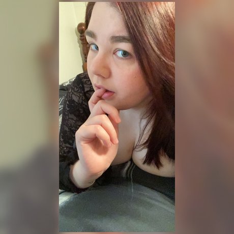 Sara Jade onlyfans desnuda