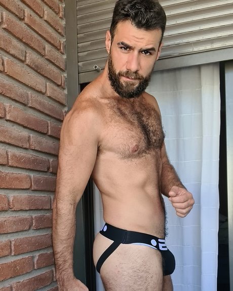 Rodri el Santo onlyfans leaked nude