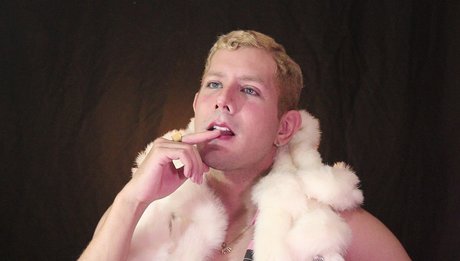 Robbie Cabrera onlyfans porn leak