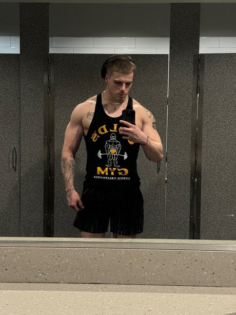 Ripped Italian_ onlyfans