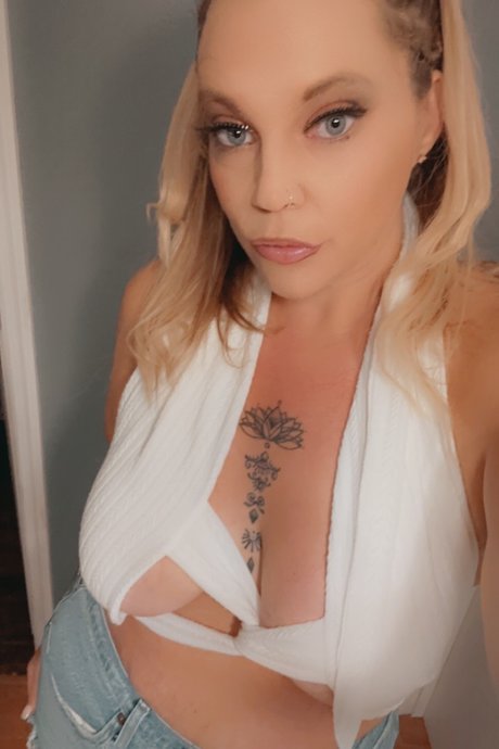 Rileyrose onlyfans nude pics