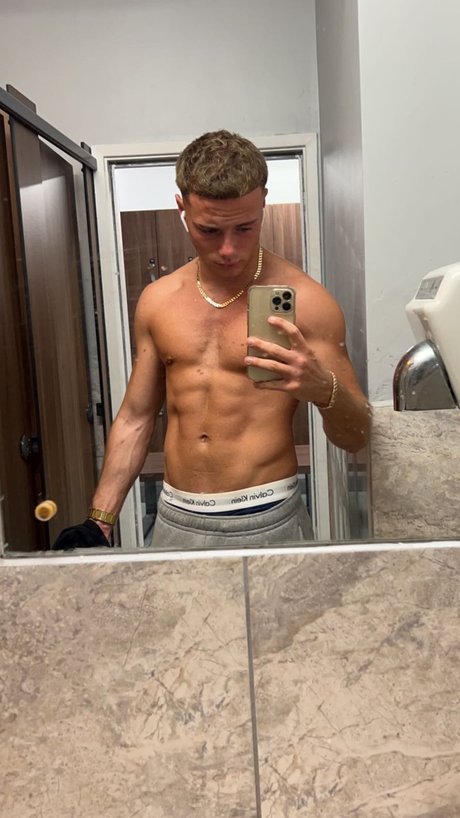 Ryan Snellings only fans pics