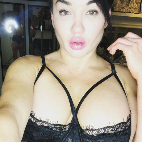 Ryann Parker onlyfans leaked