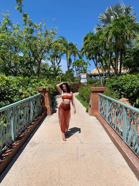 Russian Doll ass onlyfans