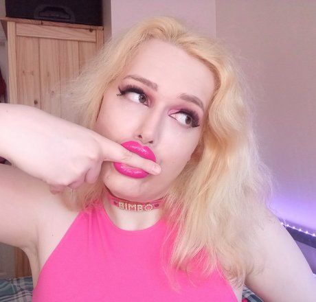 Ruby Roberts onlyfans ass