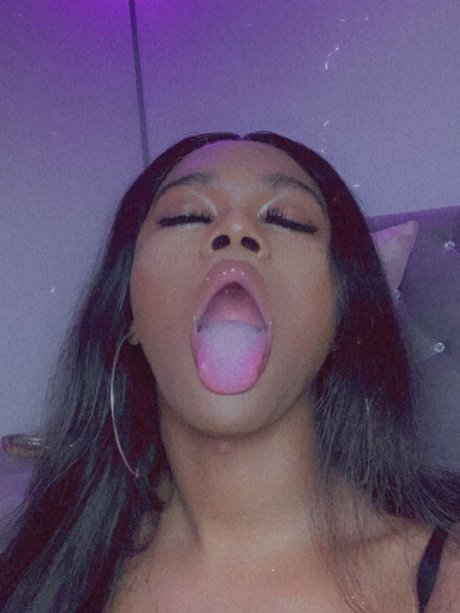 Roxanne Trixxx onlyfans content