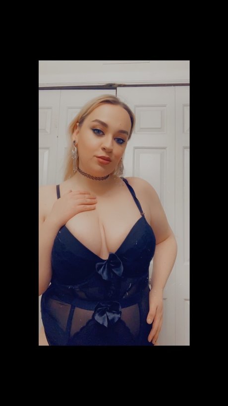 Rose Feather VIP onlyfans leak