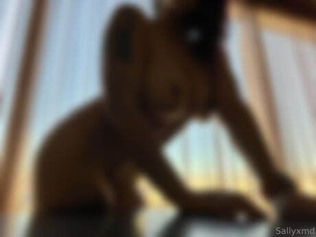 FREE LESBIAN D MME SQ RTER_ nude onlyfans pics