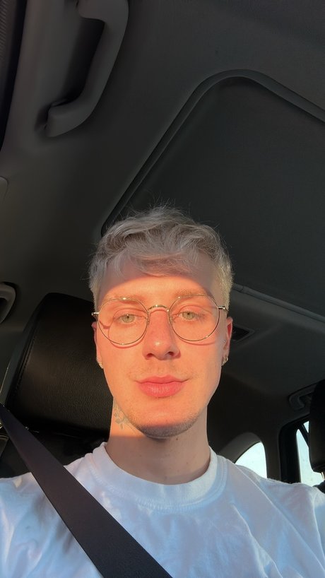 UNHOLY SAINT onlyfans nudes leaks