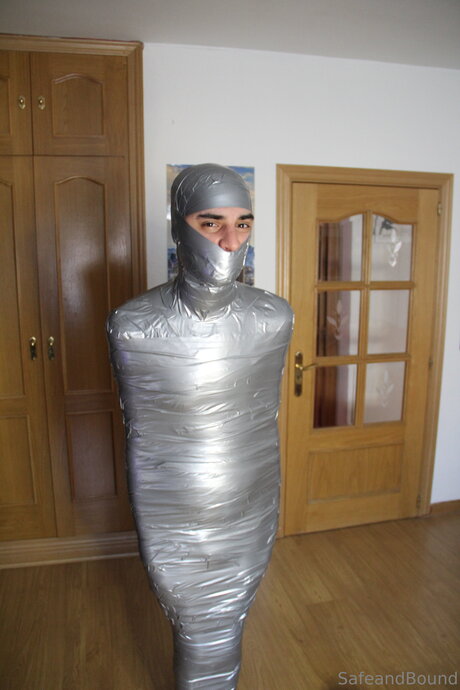 Safe and Bound onlyfans fotos