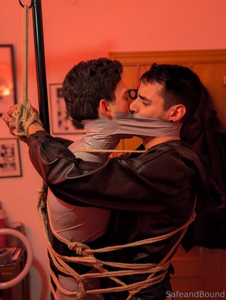 Safe and Bound onlyfans leaka