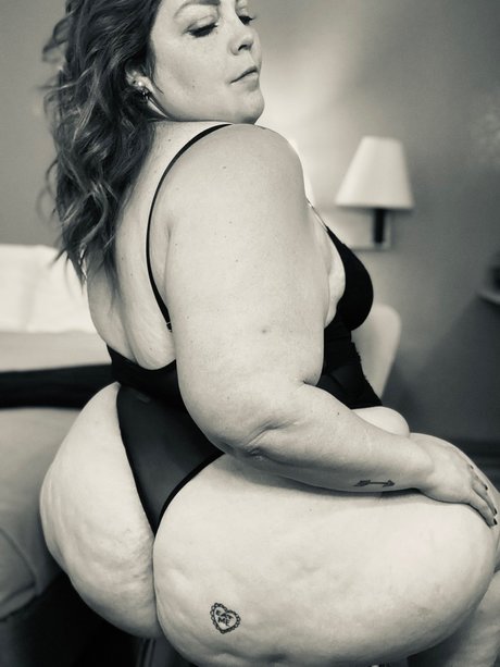 SadieBabie onlyfans nude photos