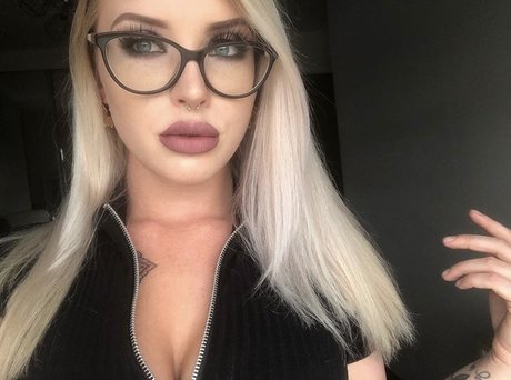 Sabra Obscura on onlyfans