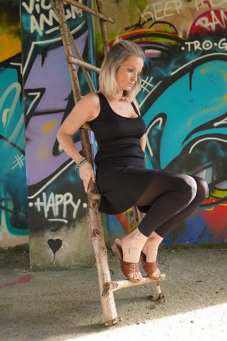 Sabdeluxe Foot Fetish Goddess leak only fans