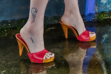 Sabdeluxe Foot Fetish Goddess only fans leak