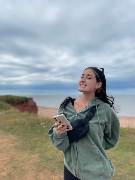 S cakess strip onlyfans