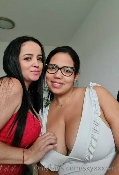 skyxxxred onlyfans porn leaks