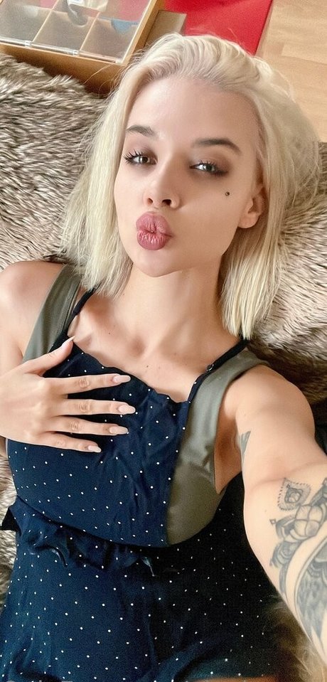 mature wife onlyfans art nude artwork