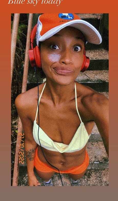 Aude Legastelois sexy onlyfans