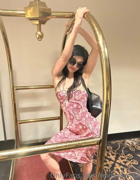 reinaraexxx only fans photos