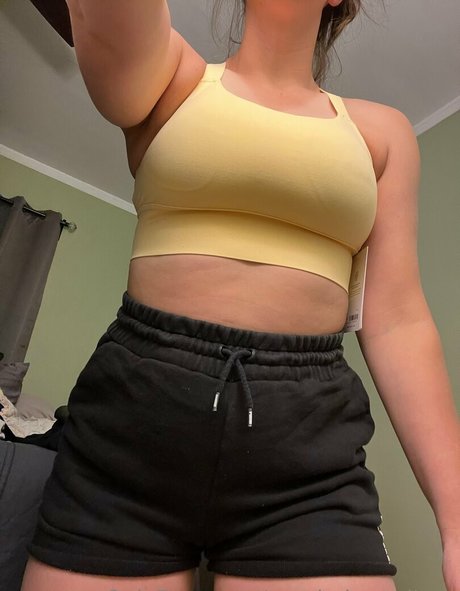 yourbabyemilyyy leaked onlyfans