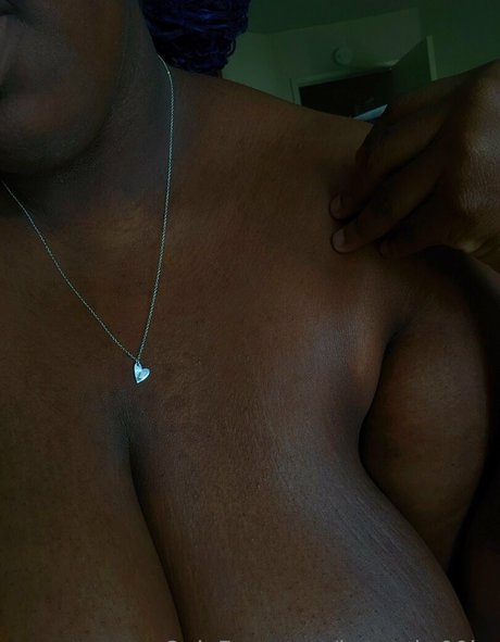 laurynbr00ke onlyfans nude leaks