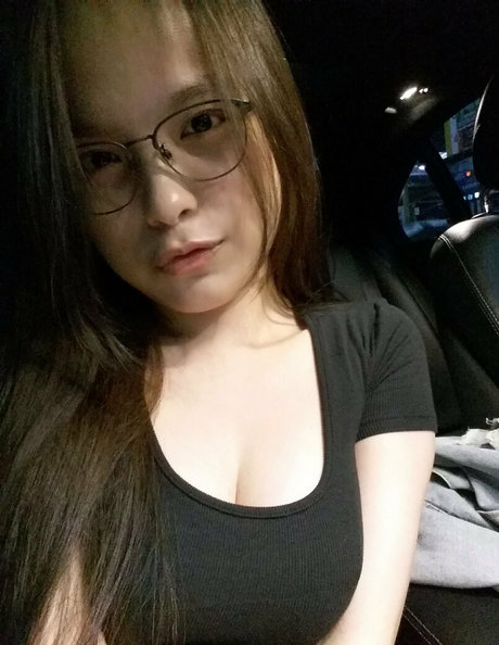 lucy830208 nudes onlyfans leak