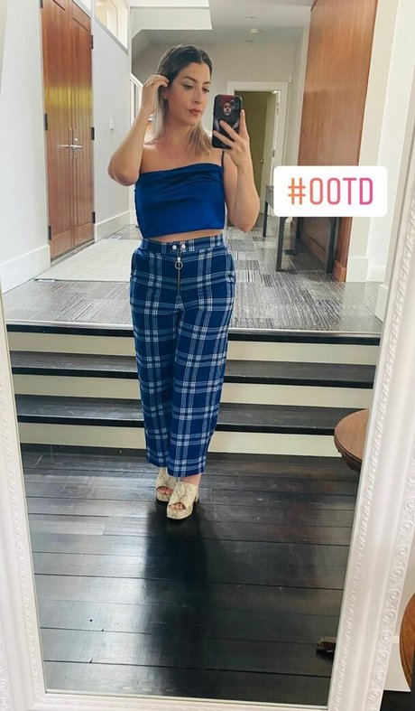 lesbian massage onlyfans nudes candids