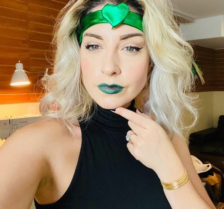 Rebecca Ford onlyfans archives