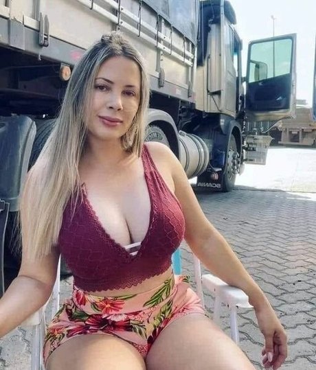 Aline FUtcher Ouriques onlyfans pics