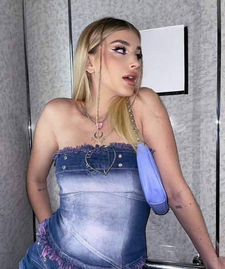 Samantha OT nude onlyfans leak