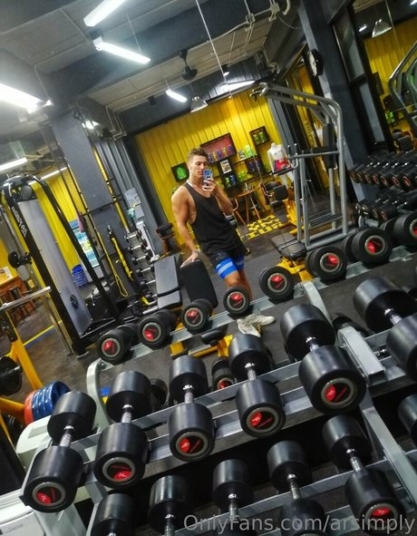 arsimply onlyfans model photo