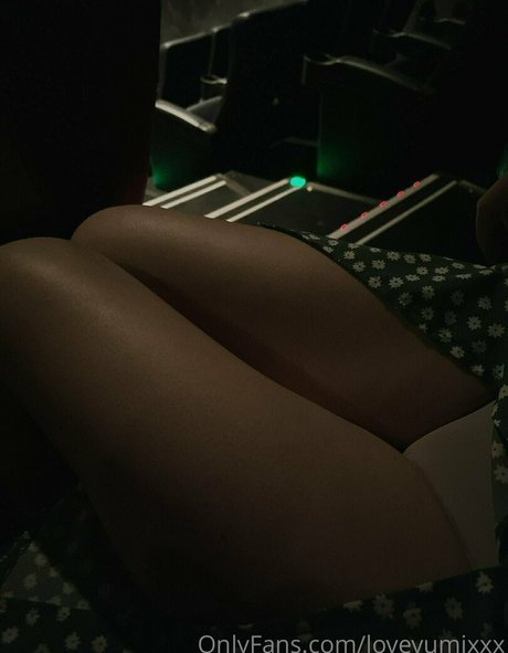 loveyumixxx onlyfans nudes leaks