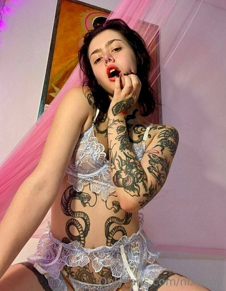 nixiejoy Profile pic