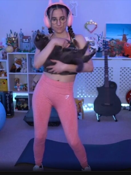 Millie Mossiae sexy onlyfans