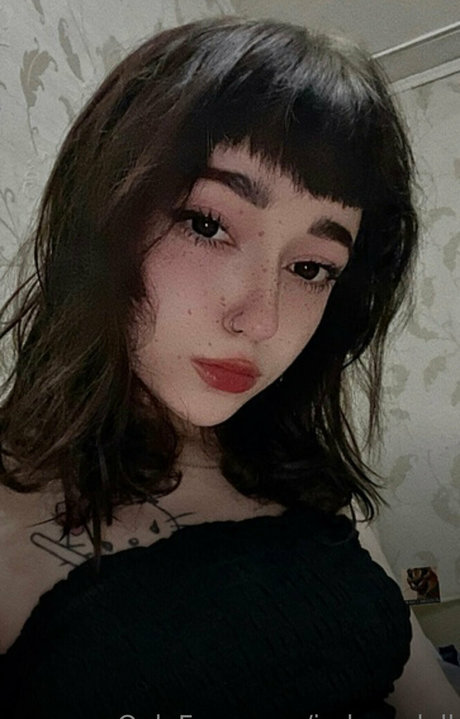 imhorndoll onlyfans leaks.