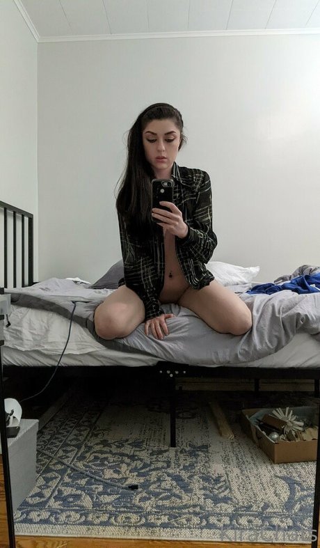 KiraChats onlyfans