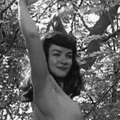 Gretchen Mol porn leaked onlyfans