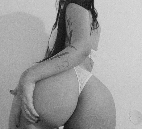 lunatica xl onlyfans photos